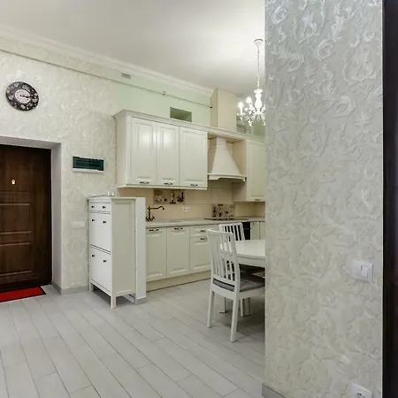 Apartment Lux In The Center Lviv