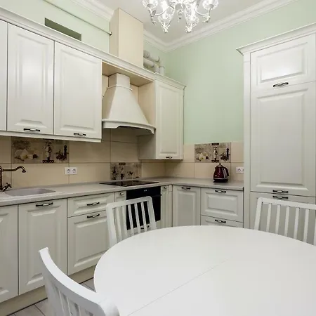 Lux In The Center Apartman Lviv