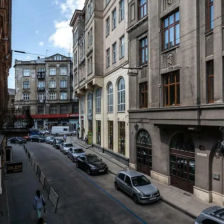 Lux In The Center Apartman