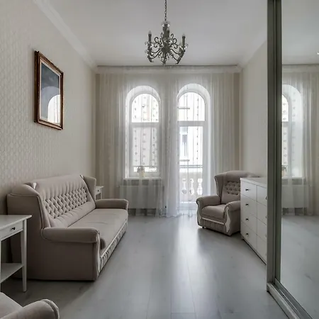 Lux In The Center Apartman *